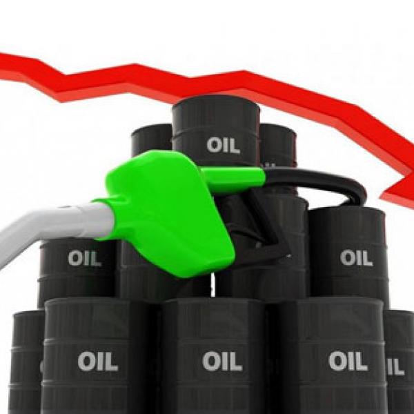 Giá xăng dầu 13/8: Giảm mạnh, lo ngại suy thoái kinh tế bao trùm